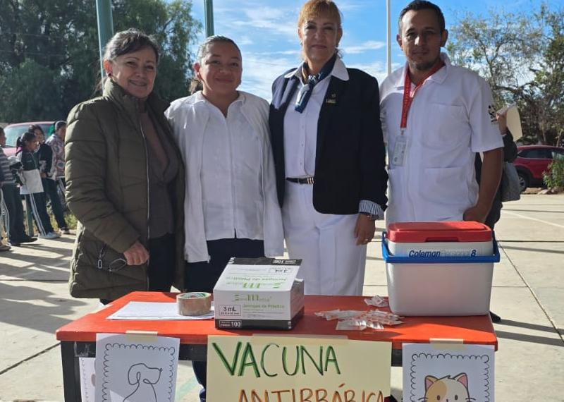 Visita comunidad el Visitador